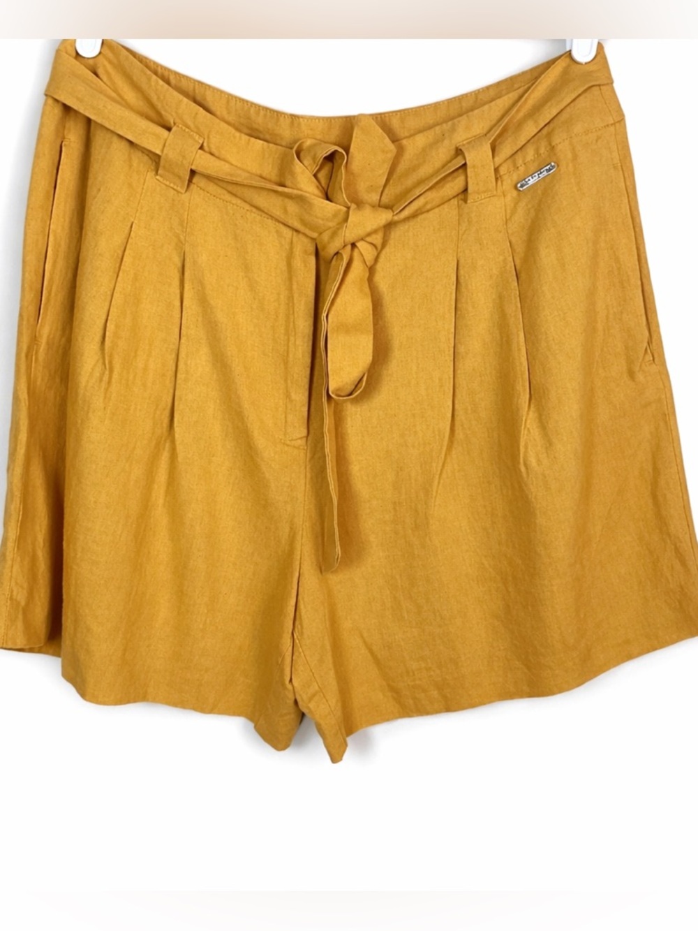 Marc New York Andrew Marc Honey Gold Linen Blend Paperbag Shorts NWT Large